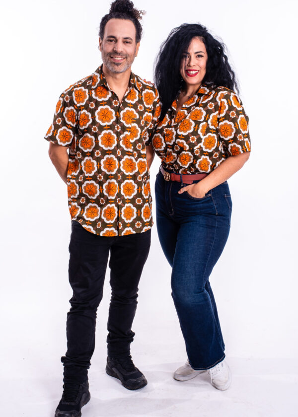 Unisex shirt for men and women | buttoned shirt in a unique design - with raving retro print