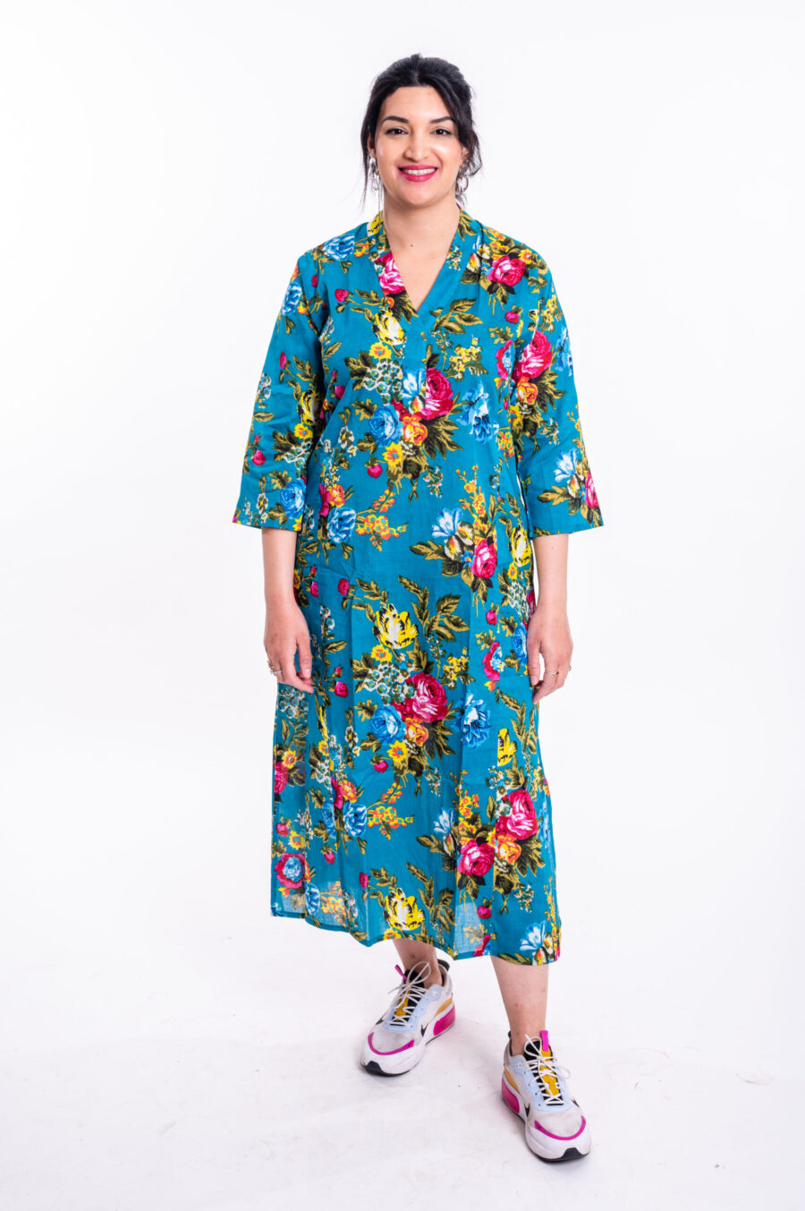 גלביה לנשים | גלבייה בעיצוב ייחודי - שמלה טורקיז עם הדפס פרחים צבעוני