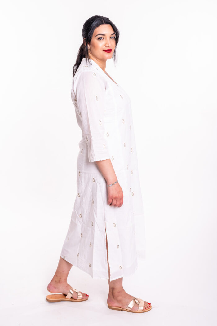 Jalabiya dress | Uniquely designed dress – White dress adorned with beige and white embroidery