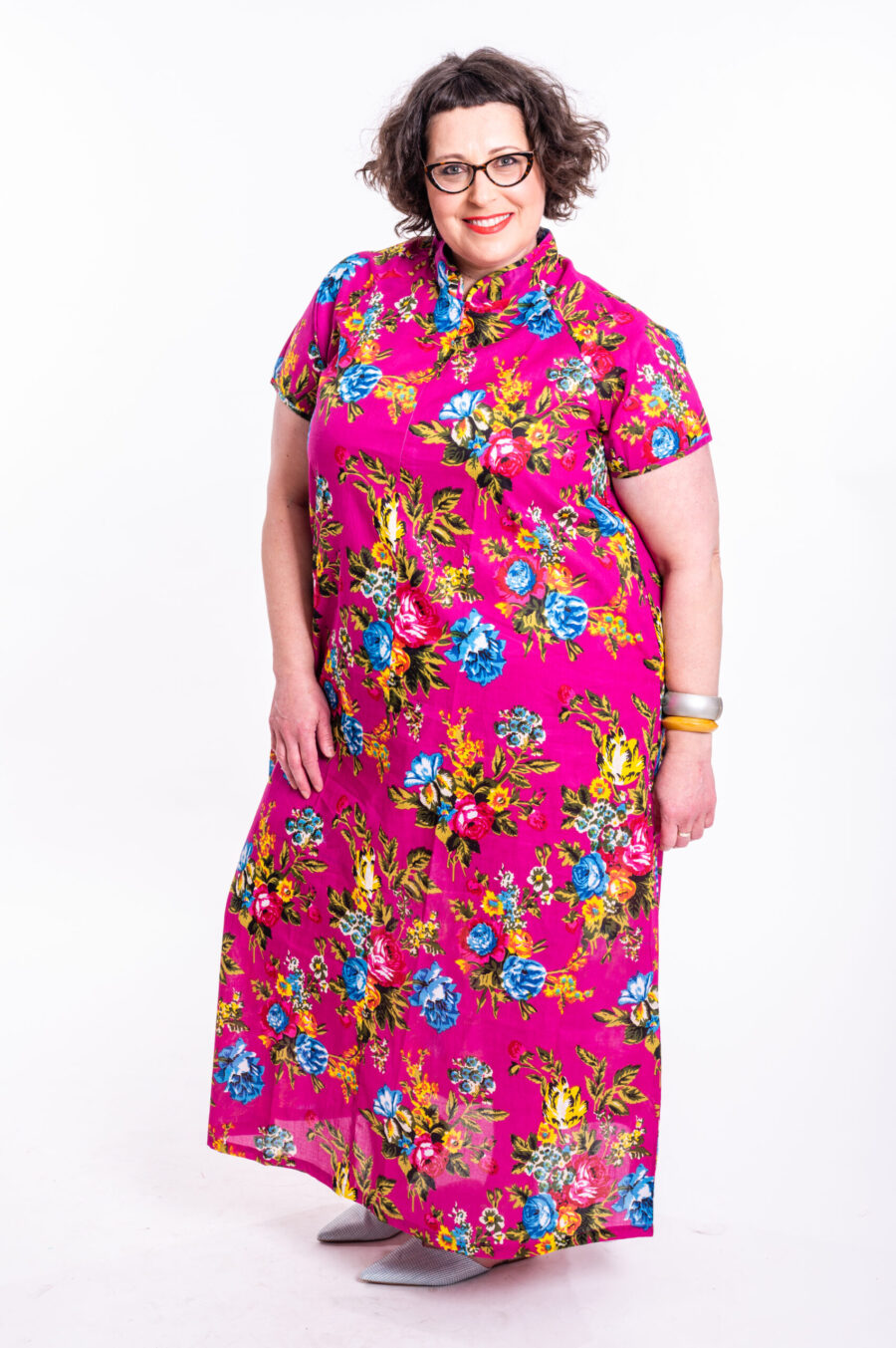 Maiko dress | Japanese dress with a unique high collar - a pink dress with a floral print