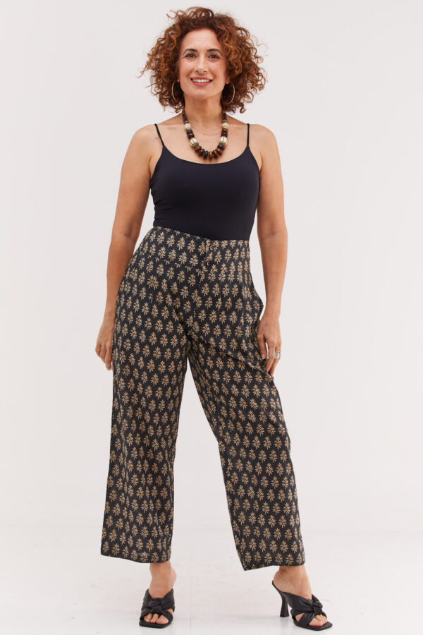 Jed pants| Flattering and comfortable pants – Tokio print, black pants with cream colored oriental print