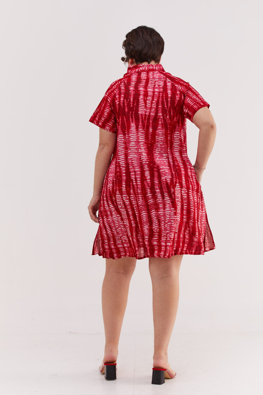 Maiko tunic | Japanese tunic with a unique high collar – Stone red print, pink tunic with red stone-like print by comfort zone boutique