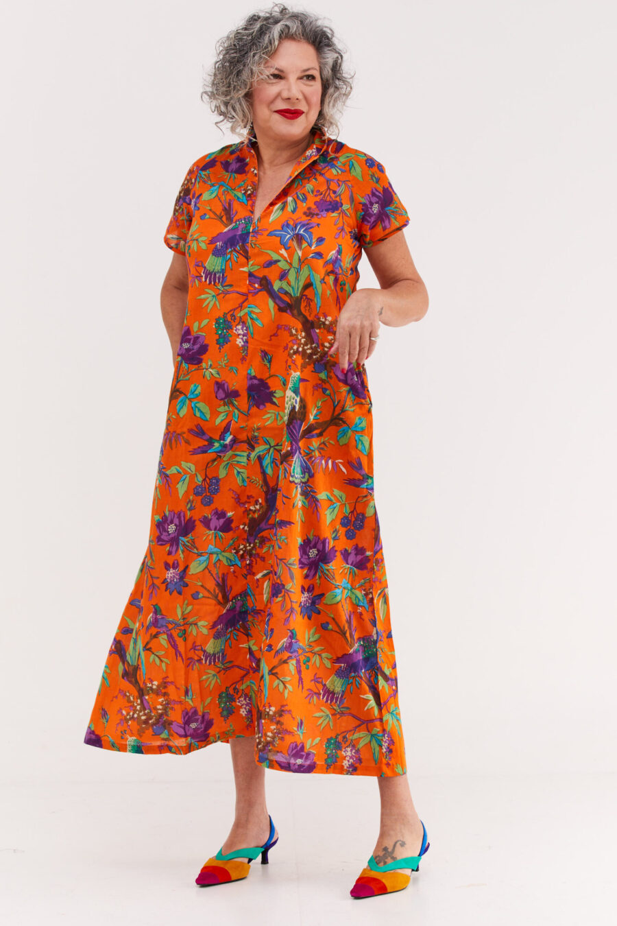Maiko dress | Japanese dress with a unique high collar – Orange tropicana, colorful tropical print on an orange backgroung by comfort zone boutique