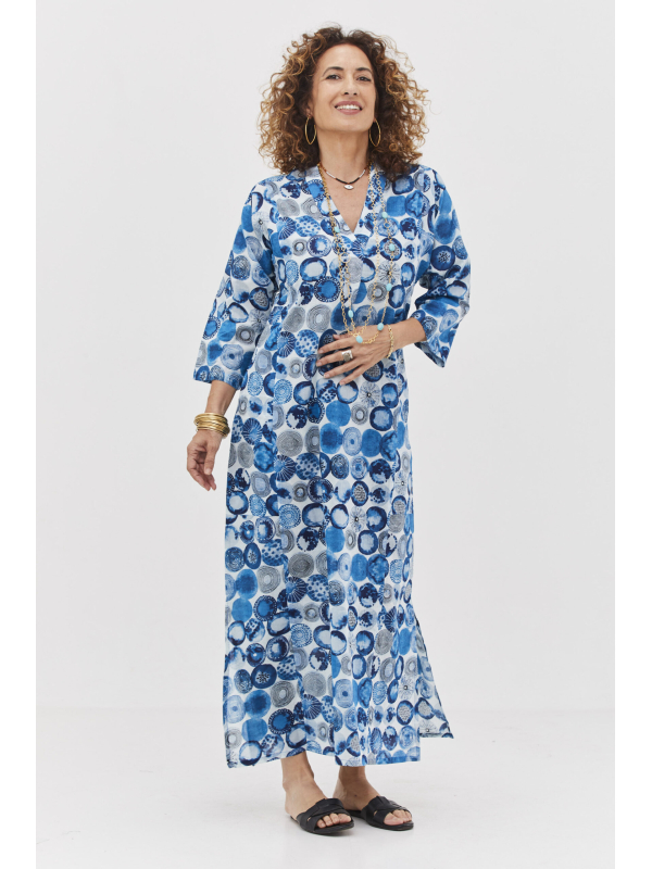 גלביה לנשים | גלבייה בעיצוב ייחודי - הדפס אוקיינוס, שמלה לבנה עם הדפס כדורים כחול