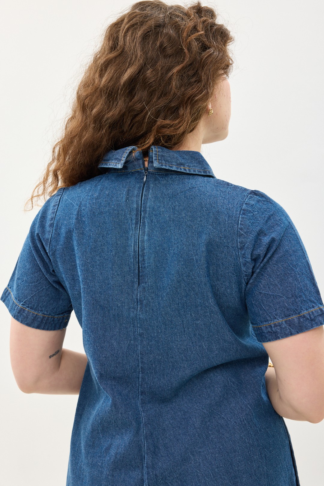 קומפורט זון: אוברול אוברסייז | אוברול בעיצוב ייחודי - דנים כחול כהה. אוברול נשים נוח ומחמיא באורך הקרסול